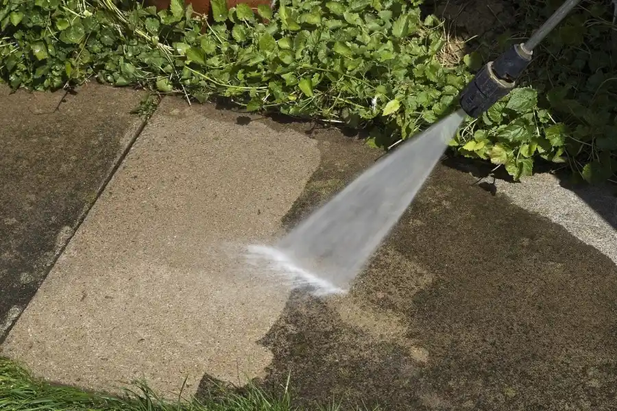 Pressure Washing Tips For Painted Exterior Surfaces in Tallahassee, FL